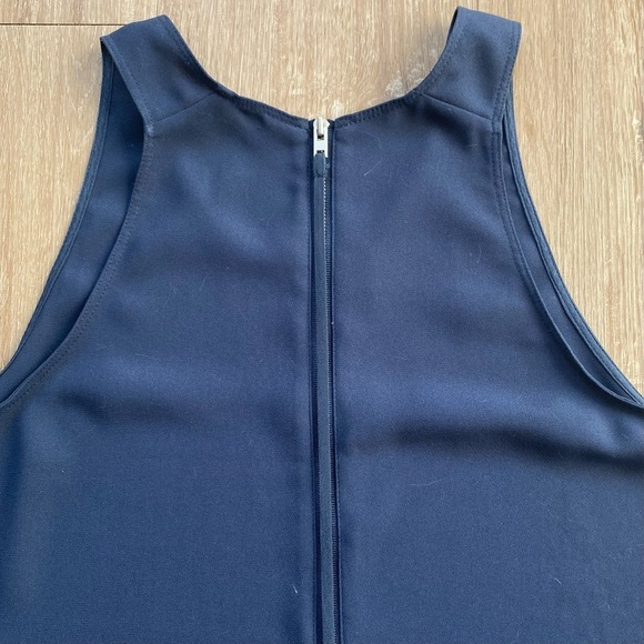 Wilfred | Aritzia Sevres Sleeveless Zip-Back Blouse Blue - Picture 9 of 16